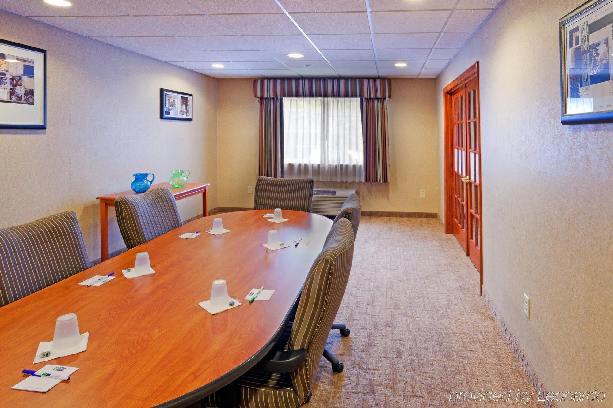 Holiday Inn Express Hotel & Suites Boston - Marlboro By Ihg Hudson Buitenkant foto