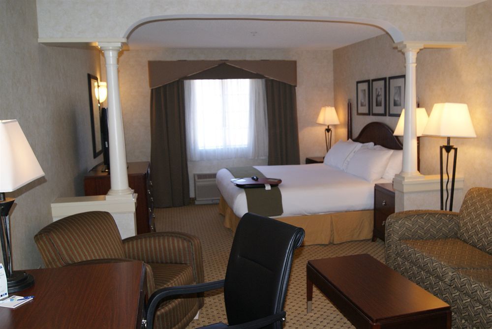 Holiday Inn Express Hotel & Suites Boston - Marlboro By Ihg Hudson Buitenkant foto